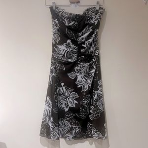 Early 2000’s Le Chateau bodycon floral strapless dress